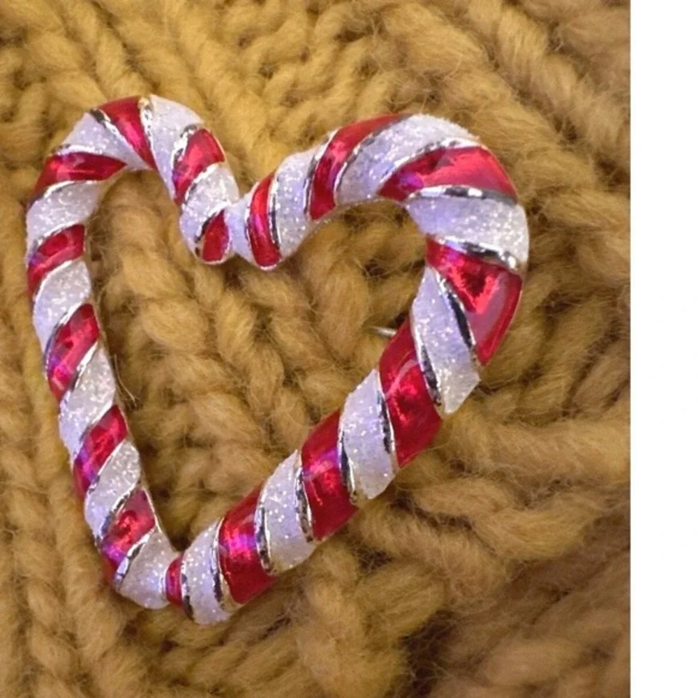 Candy Cane Heart Brooch Red White Glitter Enamel Holiday Pin‎ Silver Tone J-01